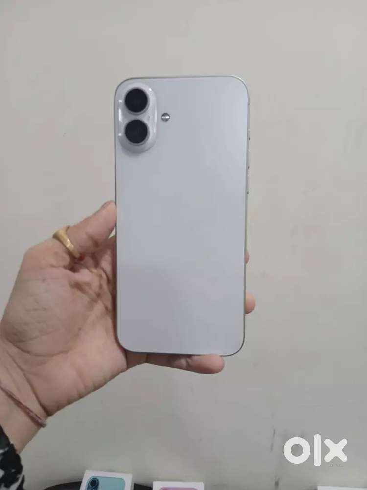 Selling my 4 month used I phone 16 need urgent money