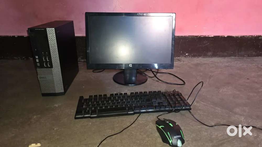 DELL COMPUTER DESKTOP SET