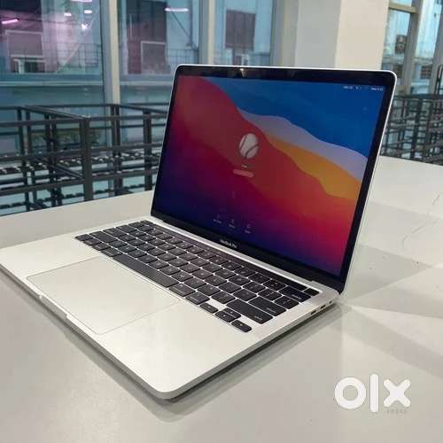 Macbook pro 2020 i7 16/512 GB 13.3 inches with touch bar & touch id