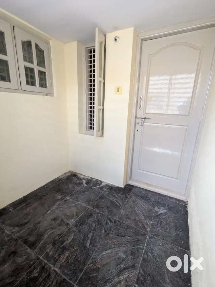 1BHK house is for rent
