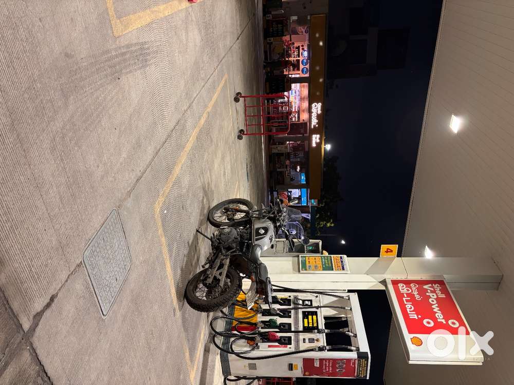 Royal Enfield Himalayan 411 gray colour