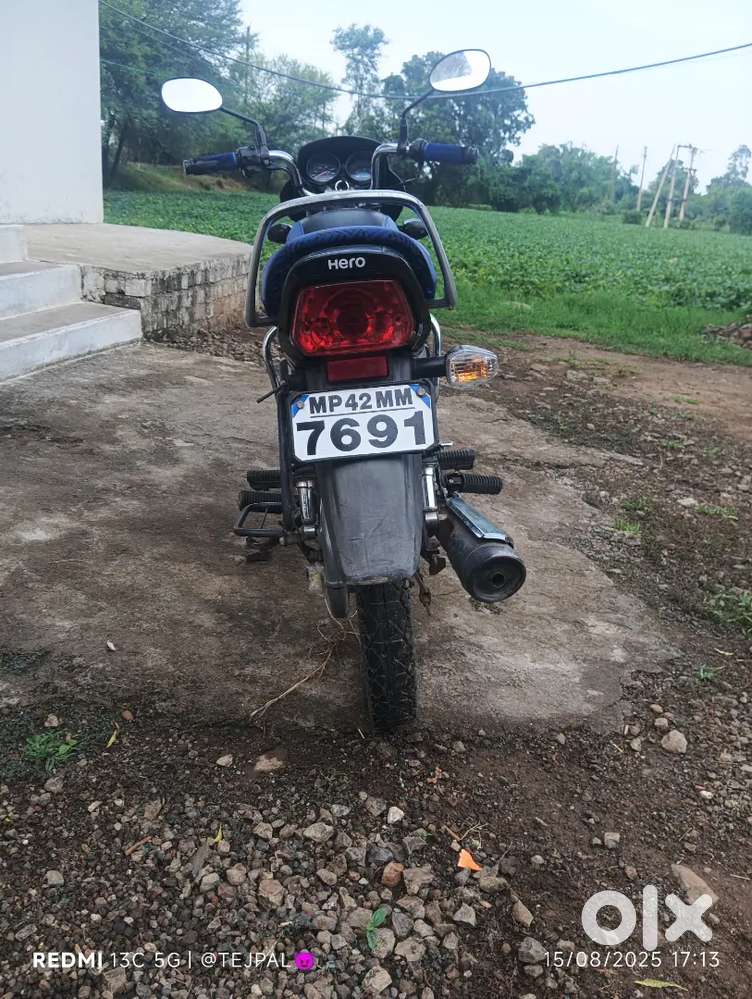 Hero hf deluxe 2017 model