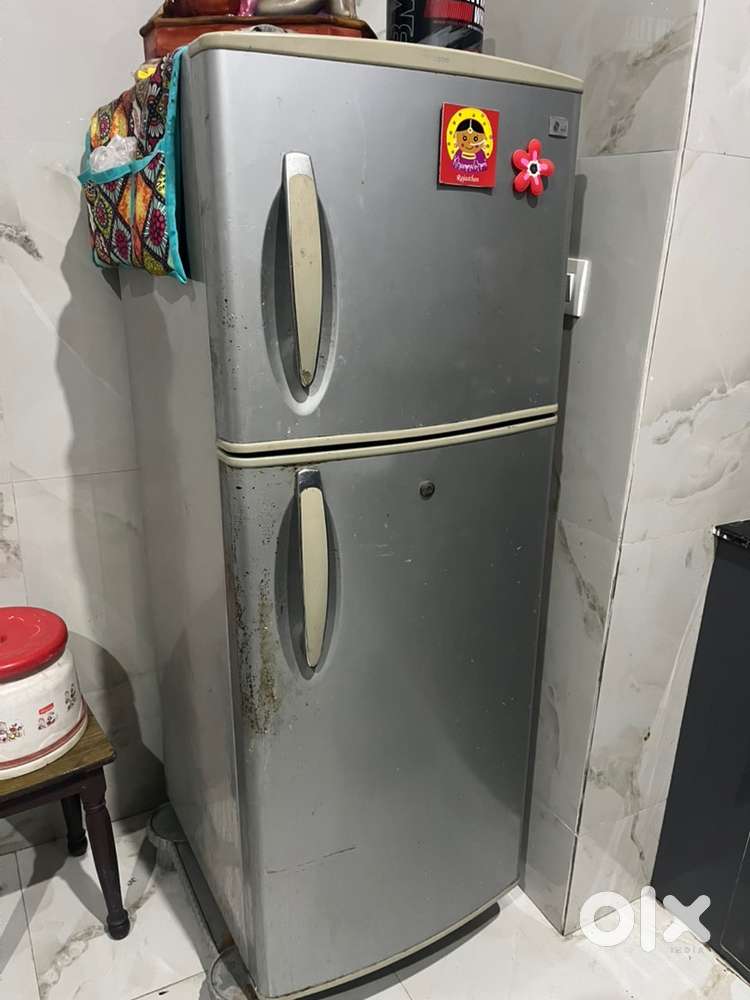 Good condition LG fridge