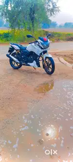 Tvs apache RTR 180 White