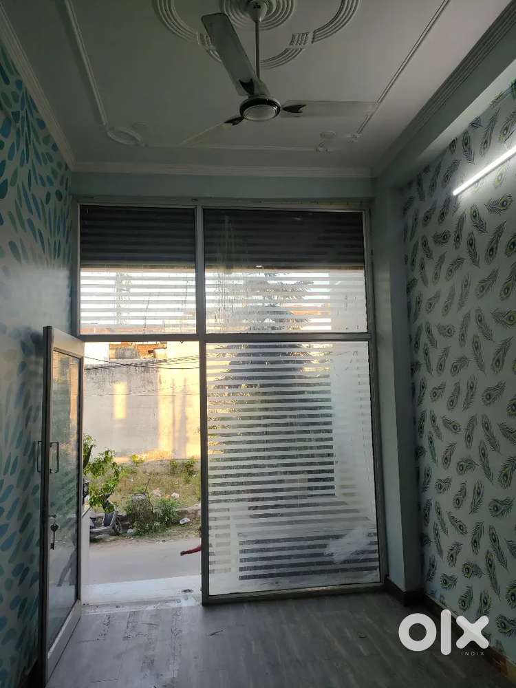 Shop available for rent