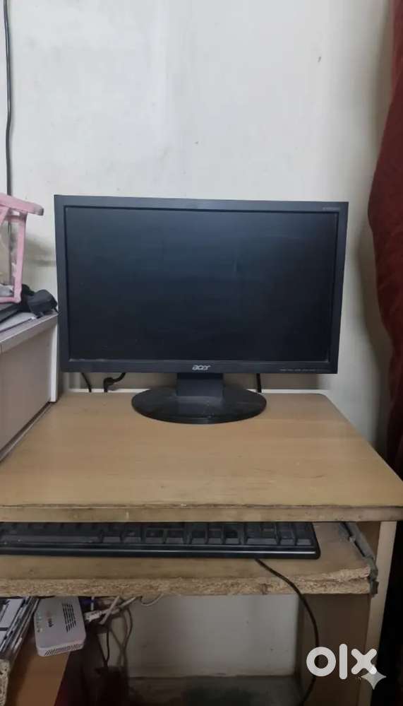 Acer Desktop Computer (Full Set)/Ready to Use  Good Condition