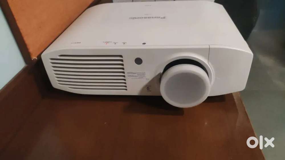 Panasonic projector full hd 1080p but standby problem other parts work