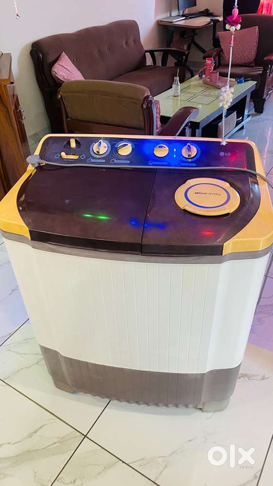 LG Semi Autometic 7.0 KG Washing Machine