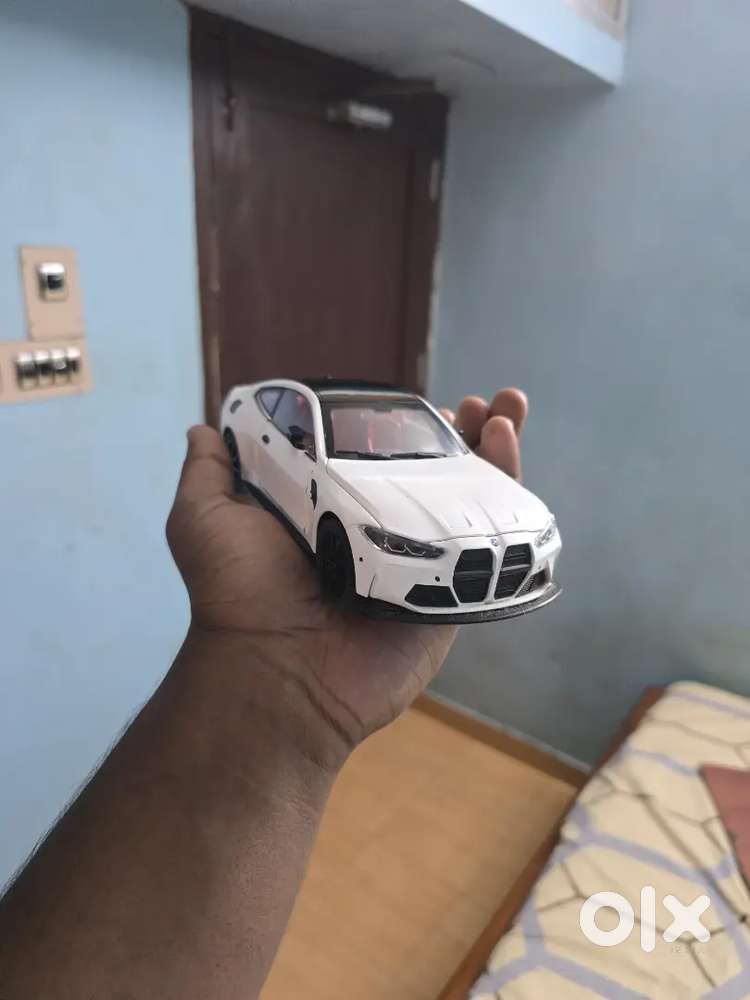 Bmw 1:24 m4 cs