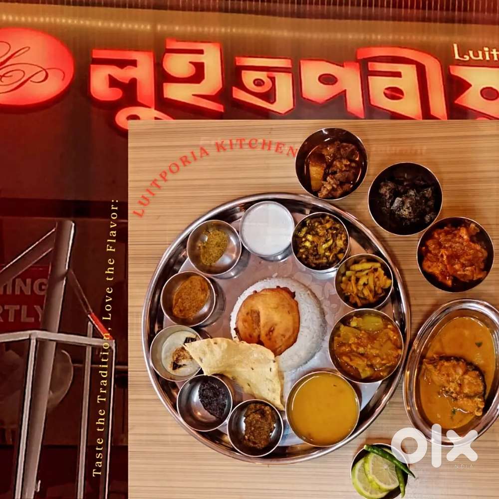 Female waitress (freshers/experience)