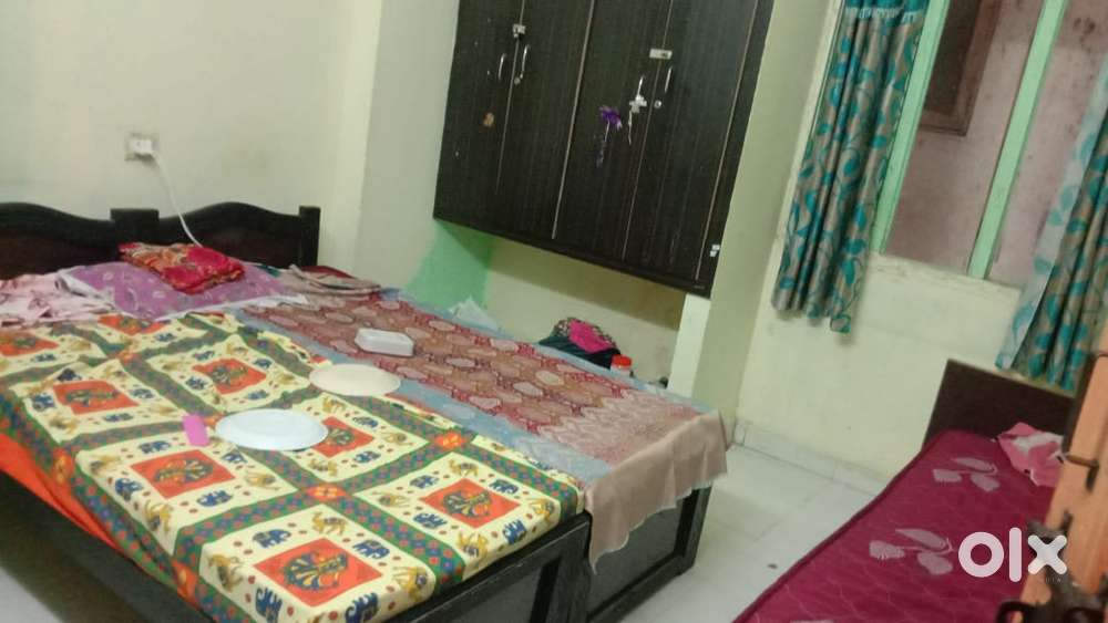 Ladies pG for sale in kondapur prime location