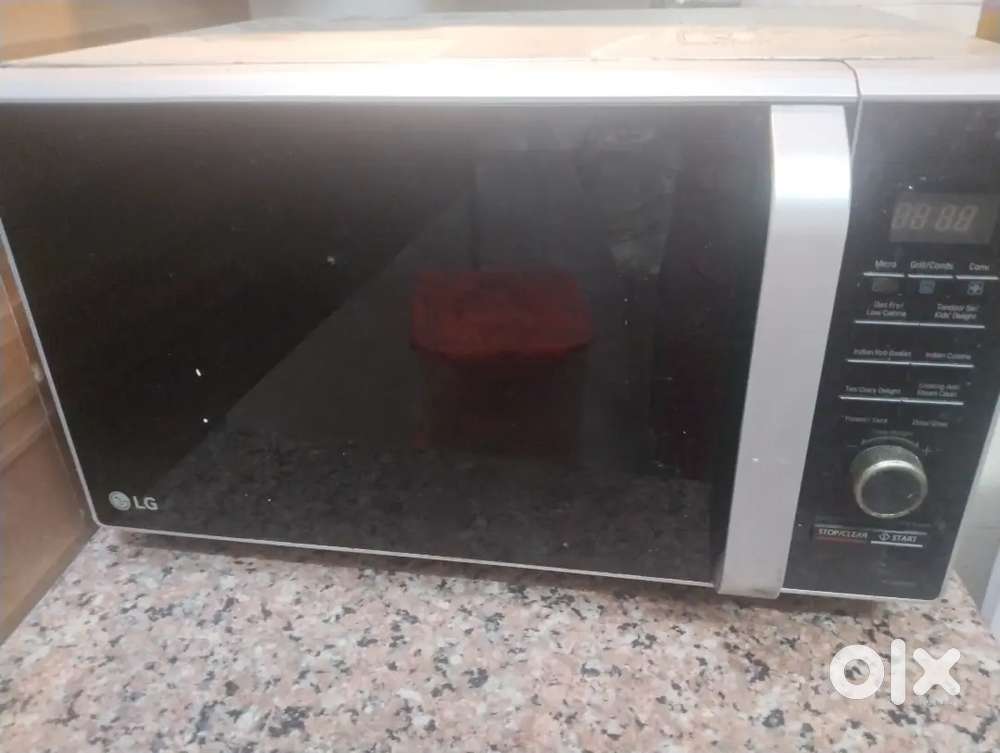 Microwave oven convection