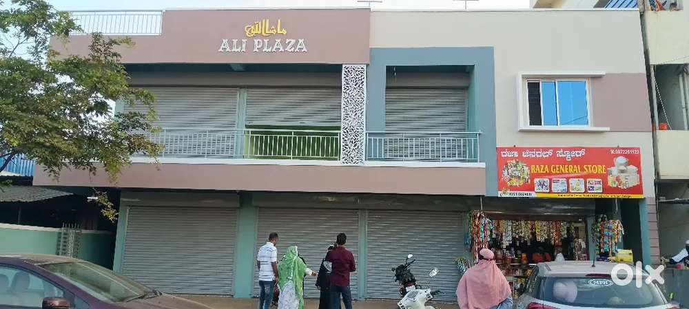 10 Shops and 2bh flats is 3 available  for rent