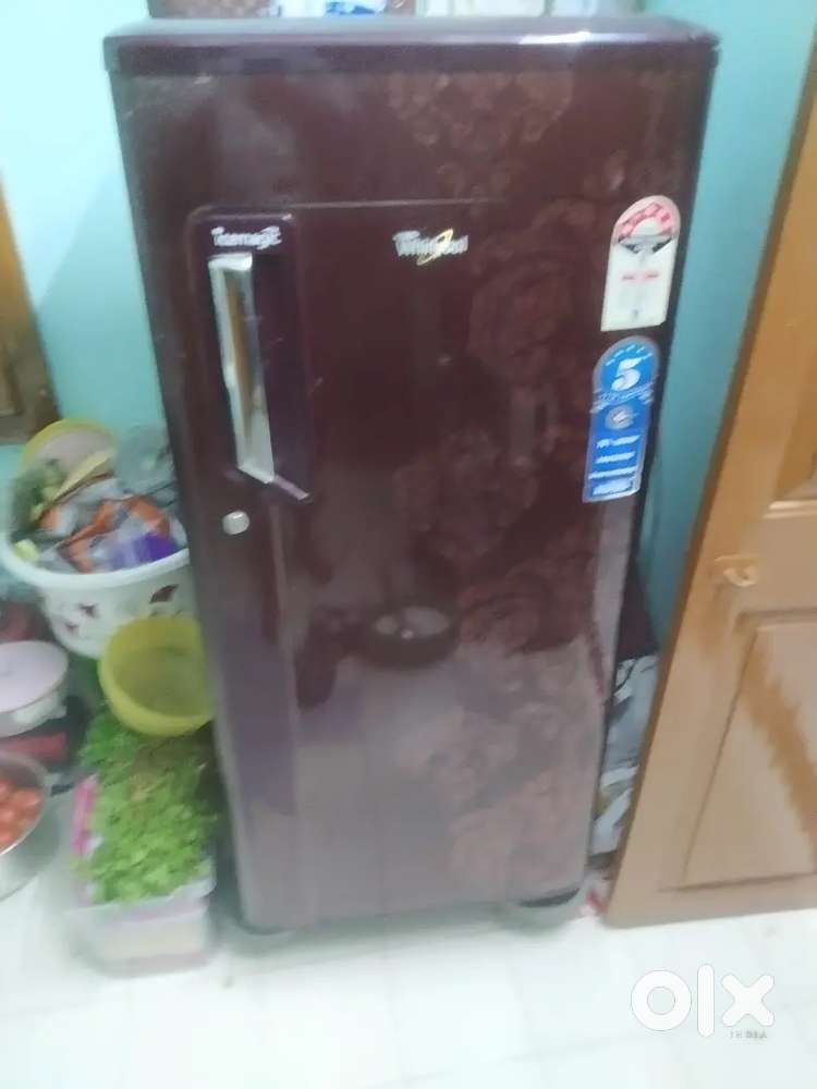 Whirlpool single door fridge