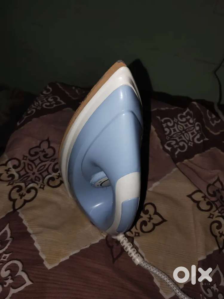 Bajaj iron rupee 1200