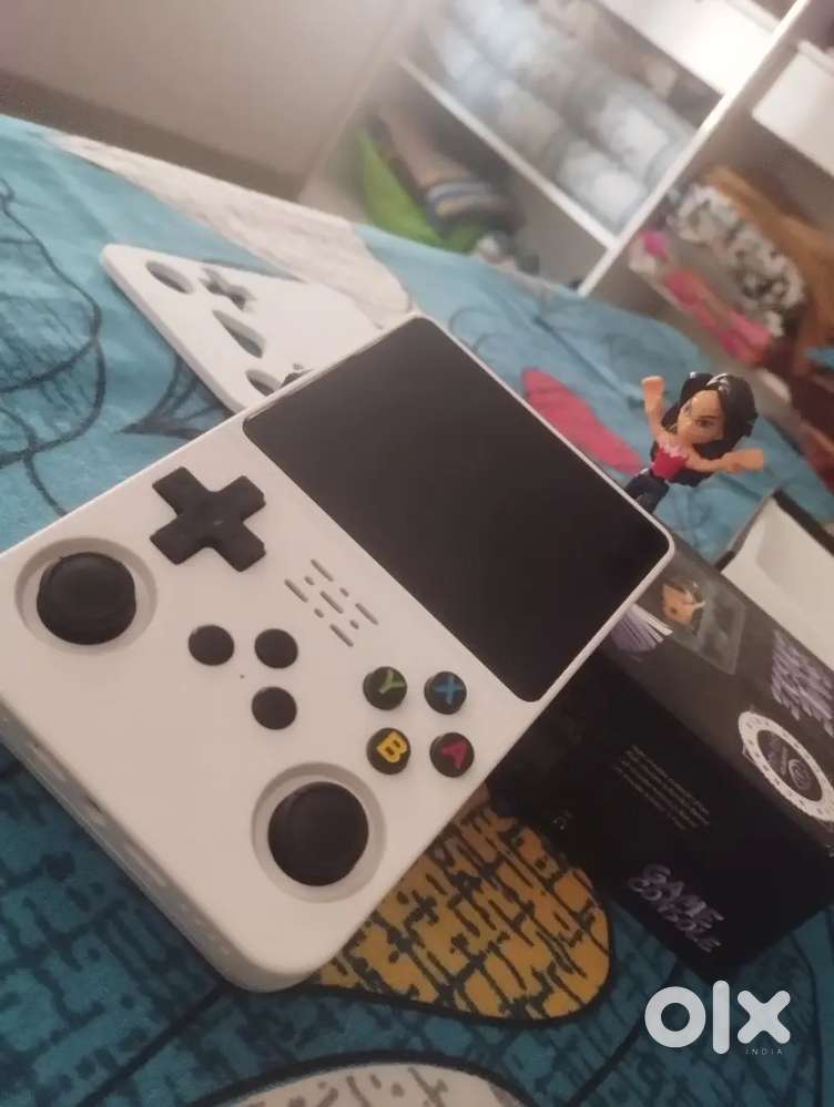 R36s gaming console