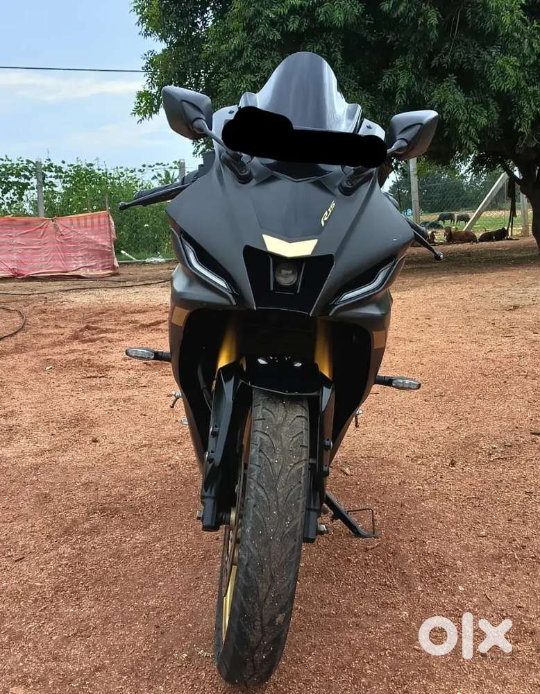 YAMAHA R15 V4
