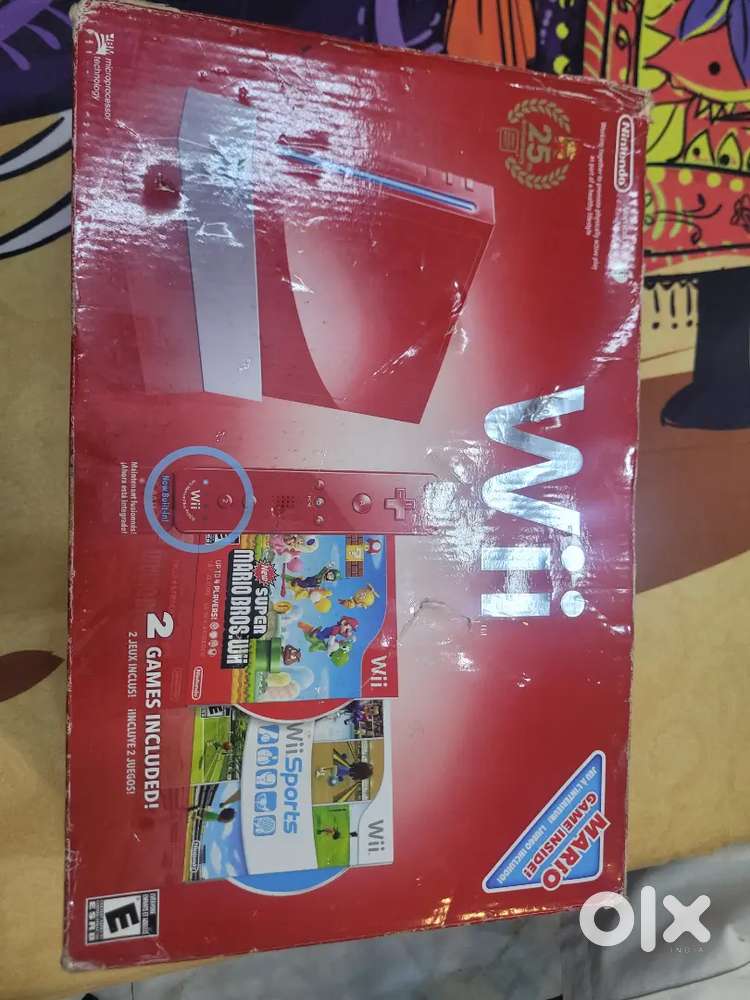 Nintendo wii 25th anniversary edition very rare to find with 2 games