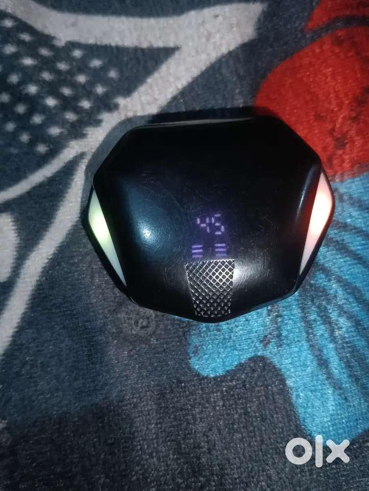 Gaming Ear buds black colour