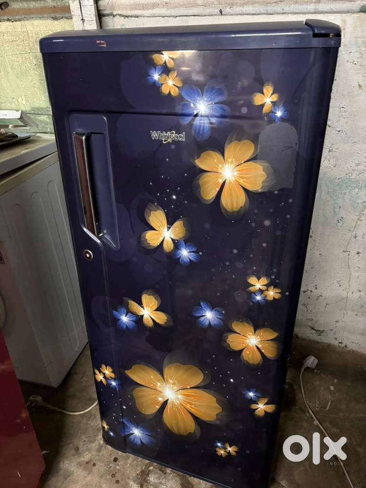 Whirlpool 190 liter refrigerator available good condition