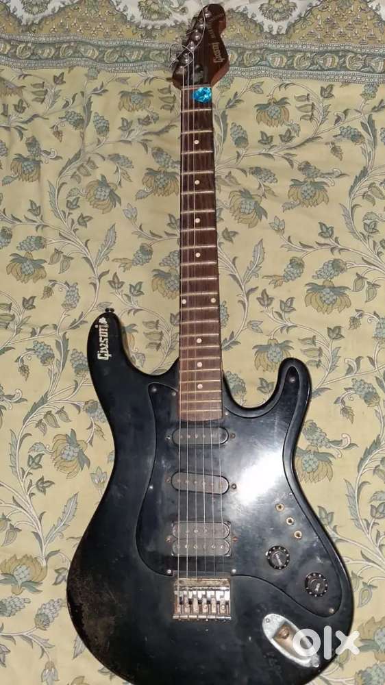 Gives on blue diamond colour:black