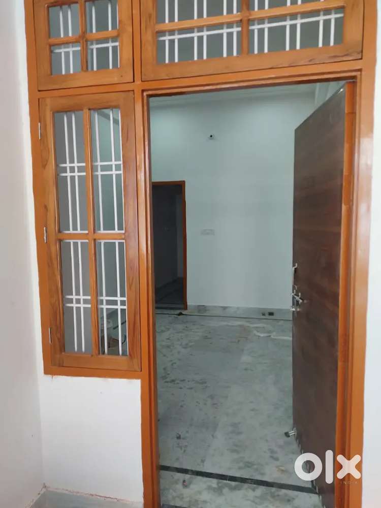 Room available for rent in New Guraura near Transport nagar, lucknow.