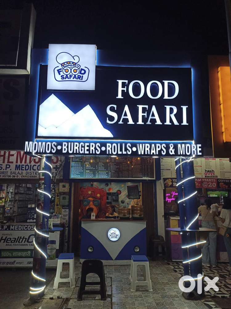 Cashier/ front desk manager