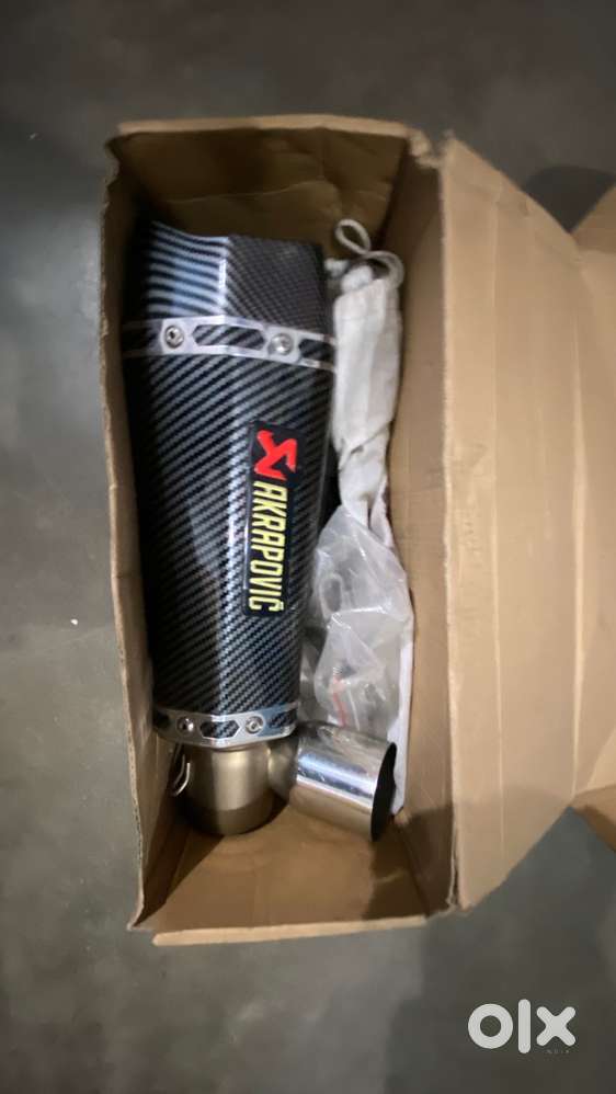 MT15 R15 with band pipe exhaust acrophobic Sark