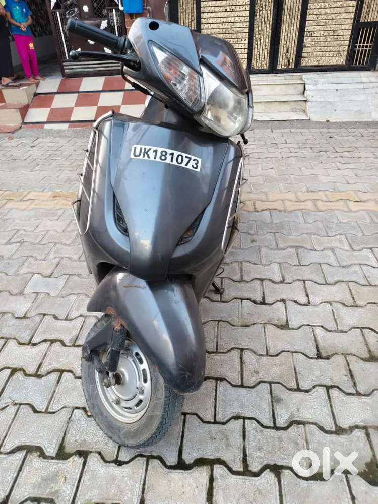 Good Condition,Tube less tyre, new battery,self start