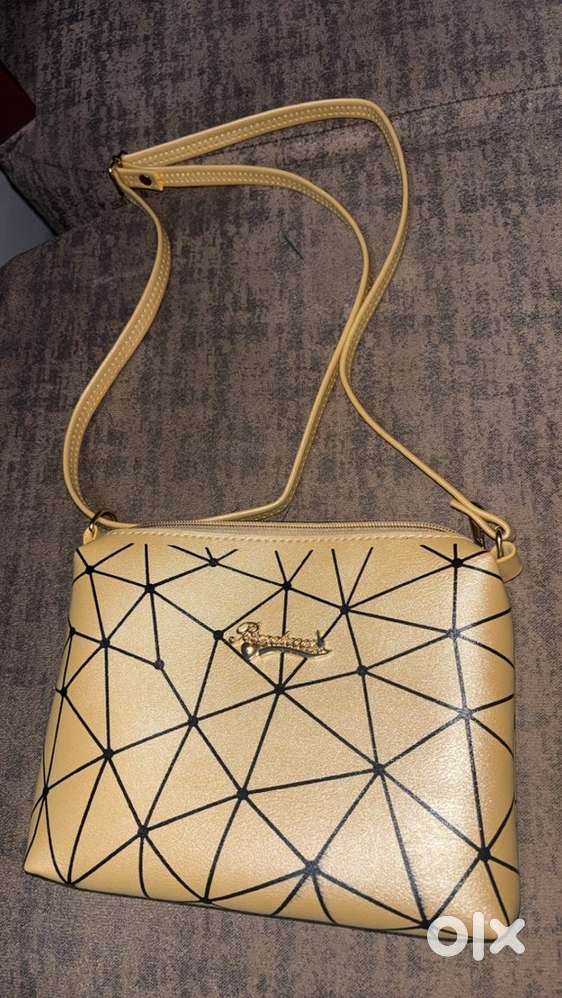 Sling bag for girls