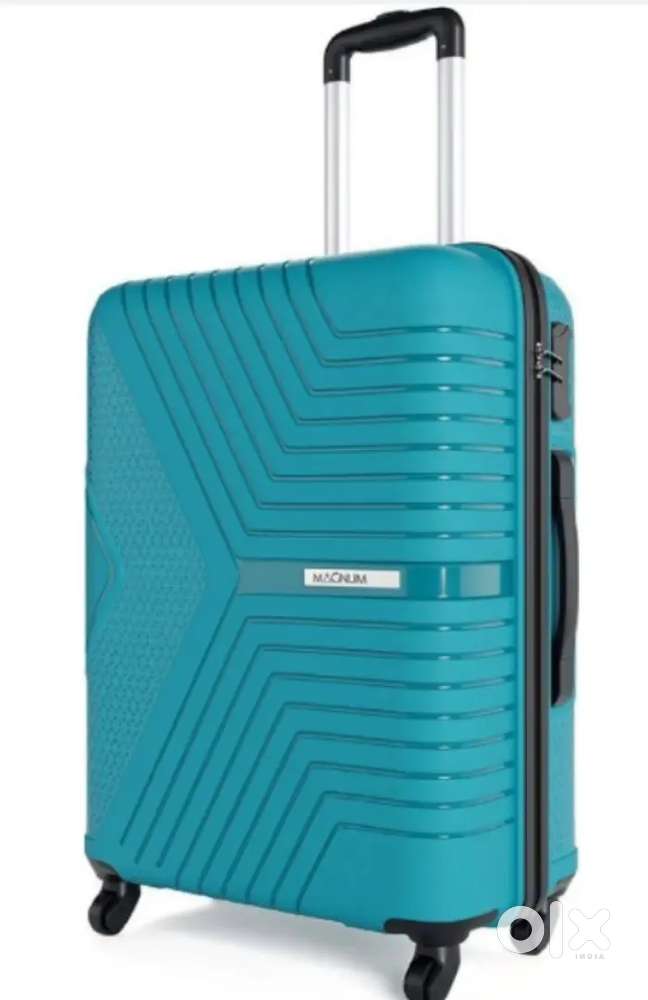 Brand New Travel wheel suitcase[blue and black]