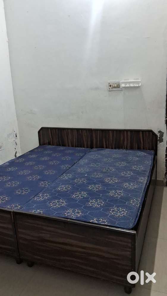 Double bed with mattress