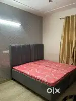 Independent Rooms with Food