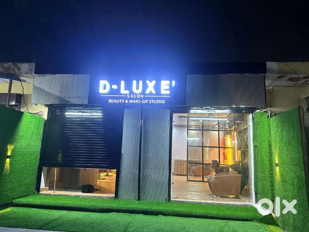 D-Luxe Unisex salon for sale with interior & everything included