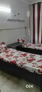 NO BROKERAGE 500+ PGs for Boys with meals & amenities in Noida!