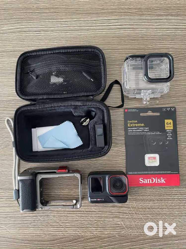 Insta360 Ace Pro 2 Action Camera Battery Bundle