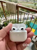 Apple airpods 3 with wireless charging
