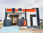 பெருந்துறை மெயின் ரோட்டில்