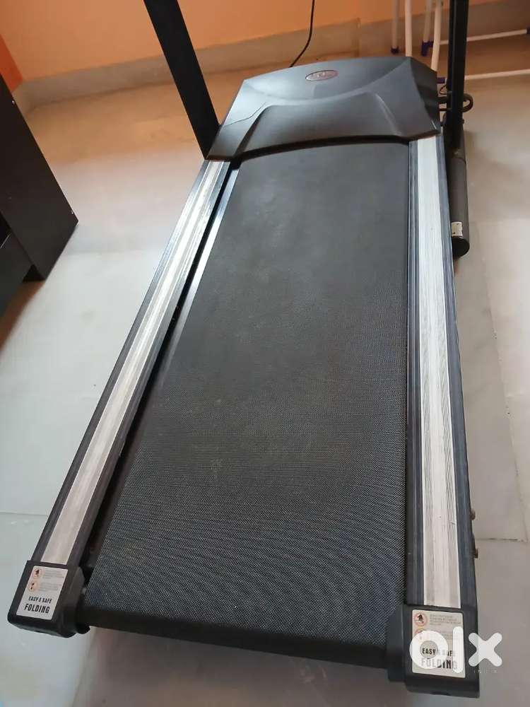Aerofil AF 841 motorized treadmill.. good condition..