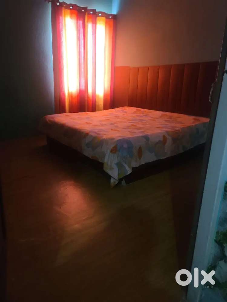 Furnished  rooms