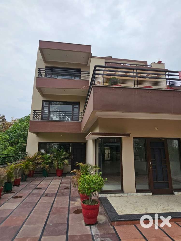 1 kanal house in sector -33 chandigarh