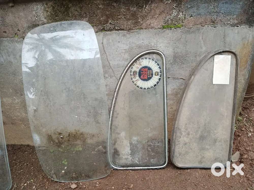 Volkswagen Beetle type 1 1965 rear windshield and rear quarter window