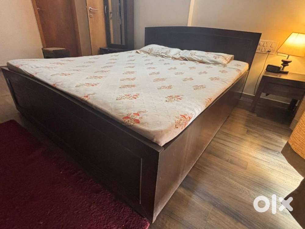Luxury King Size Bed with Hydraulic Storage & FREE Mattress! 83 X 67