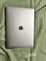 MacBook pro i5 touch bar