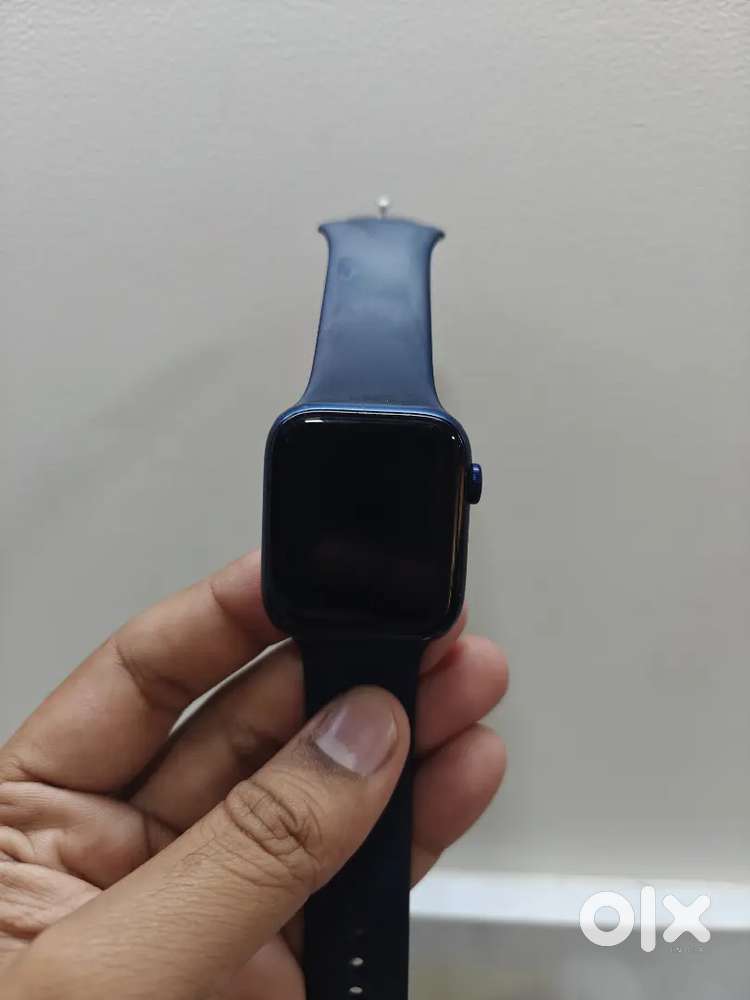 Apple Watch Series 6 44 MM GPS + CELLULAR WARRANTY OVER