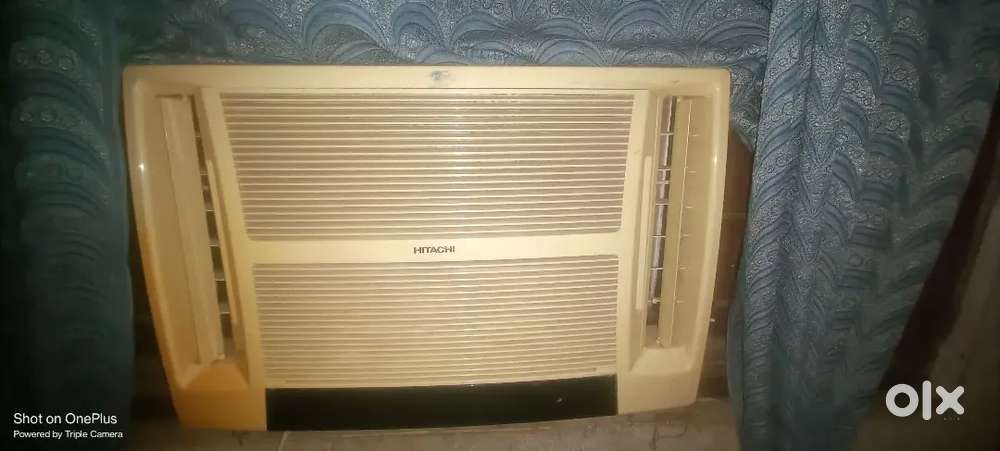 Hitachi 1.5 Ton With Luminous Stabilizer