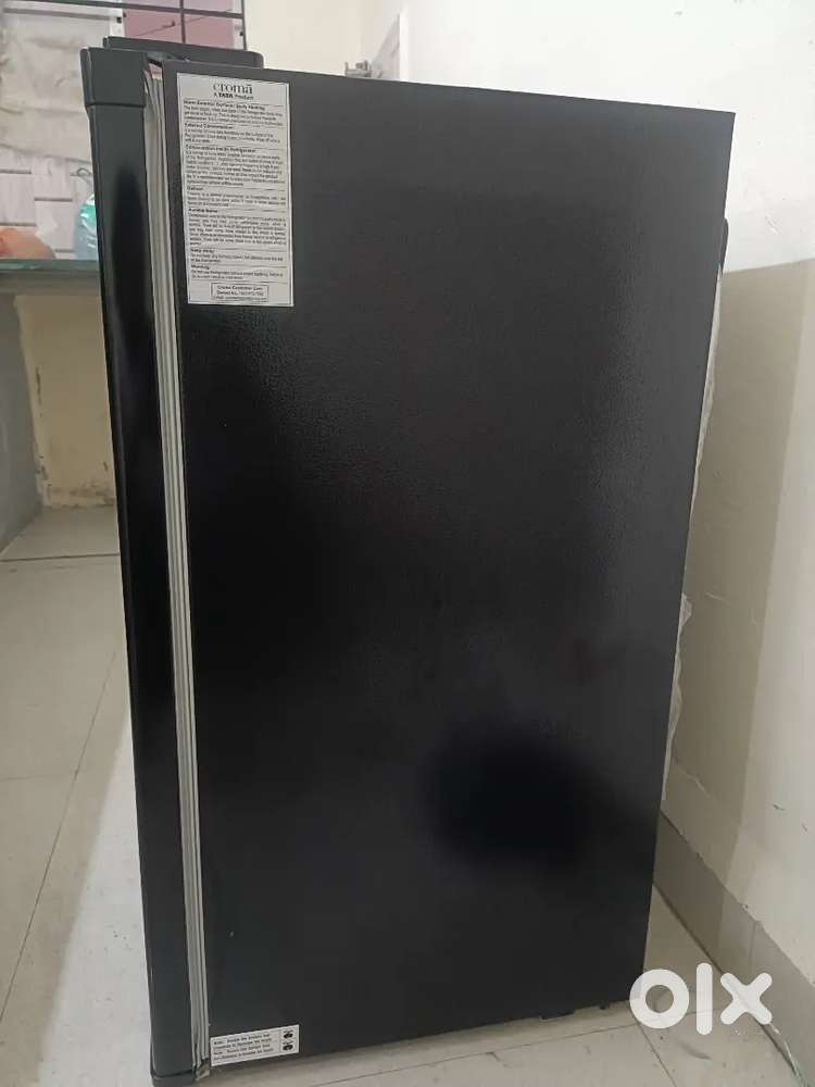 Almost new 3-month old Single Door Fridge - 84 L, Black, 2 Star