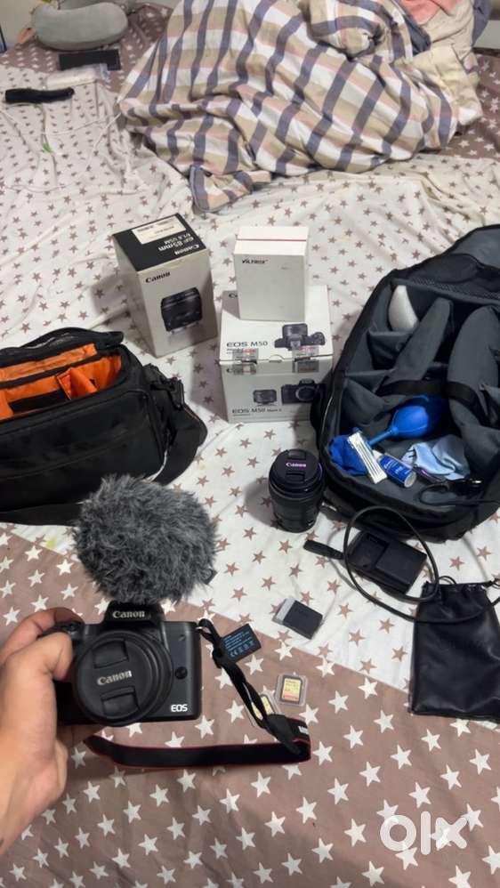 canon M50 mark 2 with 85mm ef lens