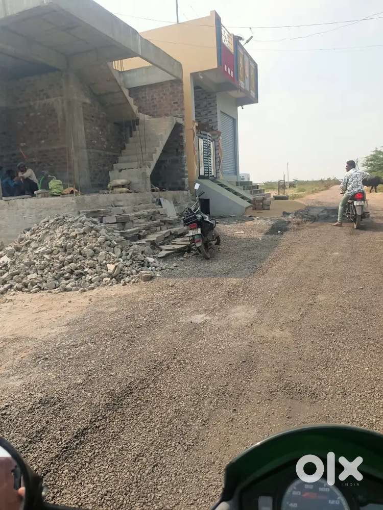 Near చెన్నమ్మ సర్కిల్, at దామోదర్ ఆయిల్ మిల్ దగ్గర్లో