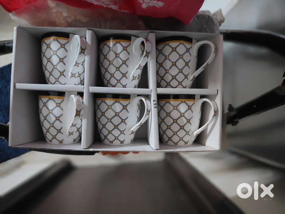 6 mugs set brand new